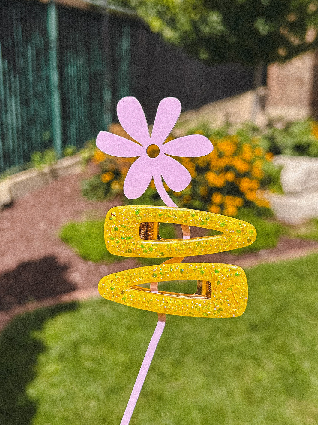 Ambrosia Clips